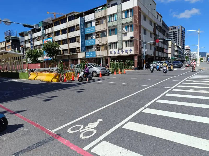 ▲高雄輕軌大順路與鐵道一街北側8月24日開放通行。（圖／高市府捷運局提供）