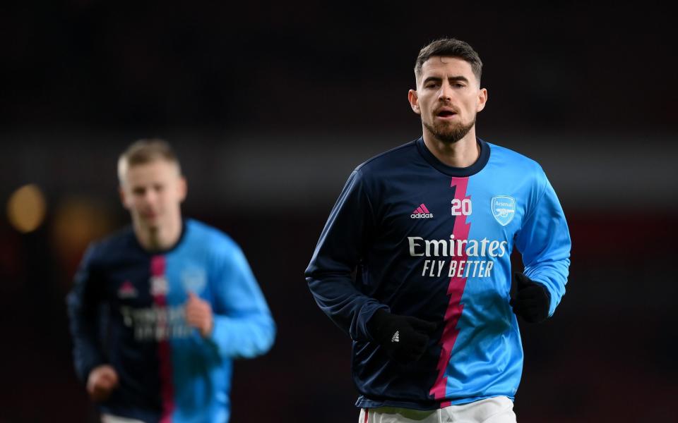 Jorginho of Arsenal warms up prior to the Premier League match between Arsenal FC and Manchester City at Emirates Stadium on February 15, 2023 in London, England - Shaun Botterill/Getty Images