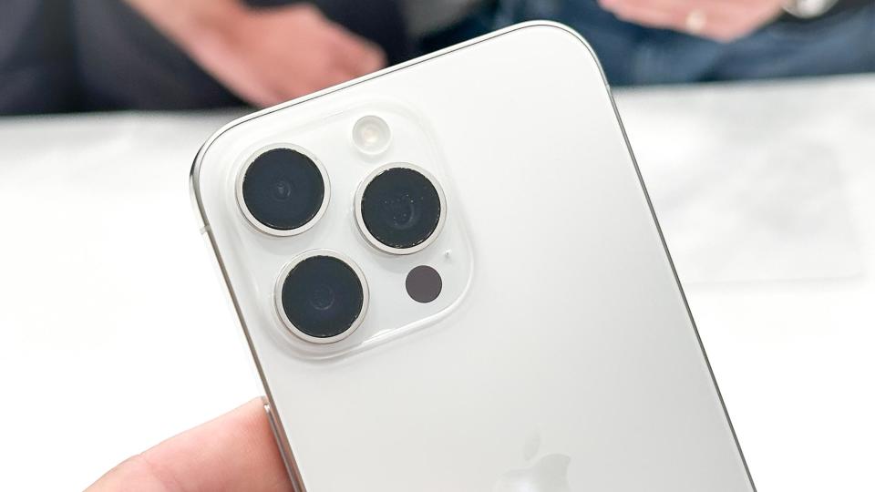 iPhone 15 Pro Max cameras