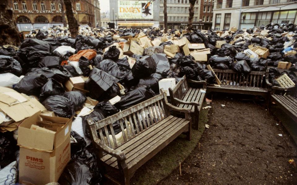 Mountains of rubbish collecting on the streets of London in 1979 - PA Archive