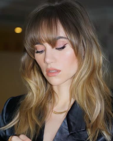 <p><a href="https://www.instagram.com/p/CoyAi6fjGy9/" data-component="link" data-source="inlineLink" data-type="externalLink" data-ordinal="1">@sukiwaterhouse</a></p>