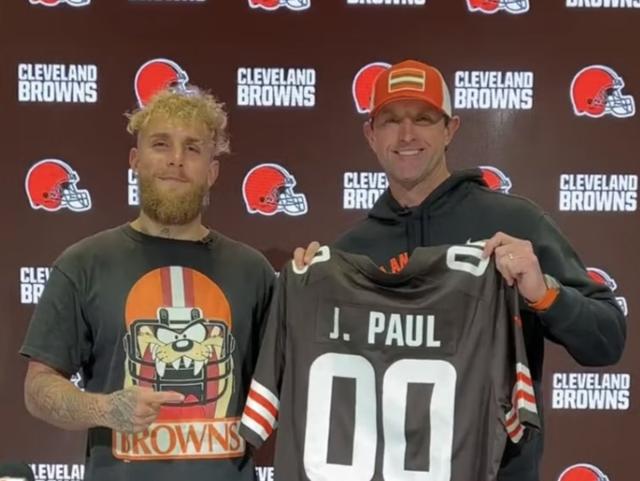 Jake Paul signs with the Cleveland Browns 