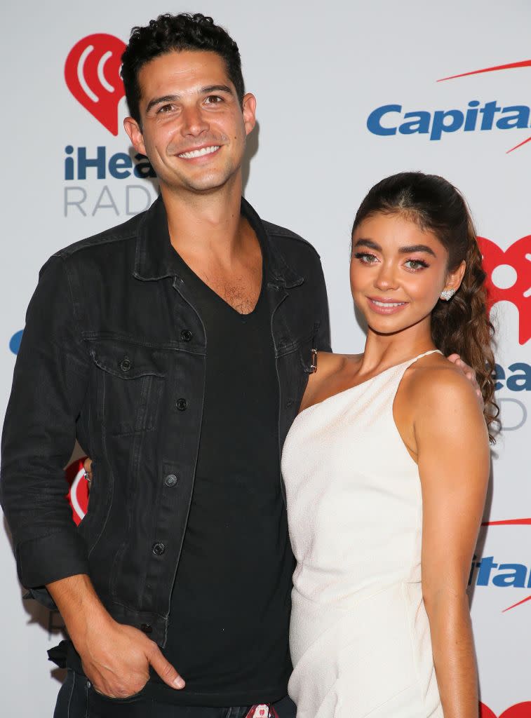 Wells Adams and Sarah Hyland at the 2018 iHeartRadio Music Festival on Sept. 21 in Las Vegas. (Photo: JB Lacroix/WireImage)