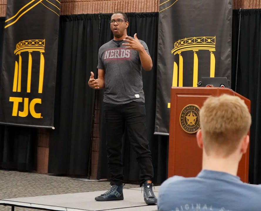 Dr. Hakeem Oluseyi speaks to students during his TJC Powerful Voices presentation Thursday on the TJC central campus. 