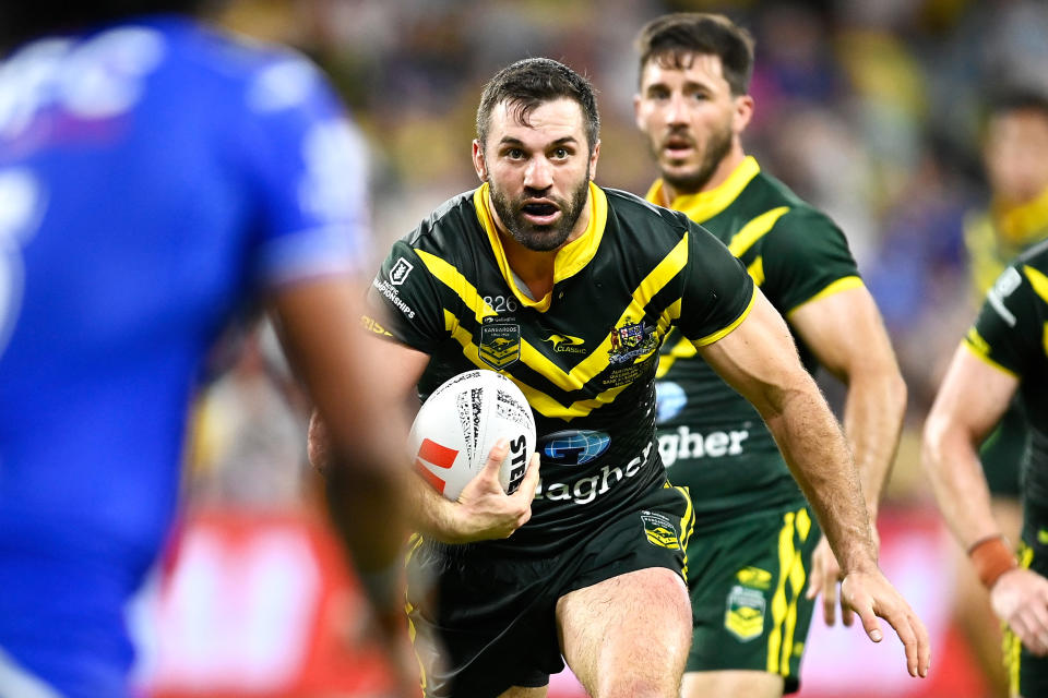 James Tedesco running the ball.