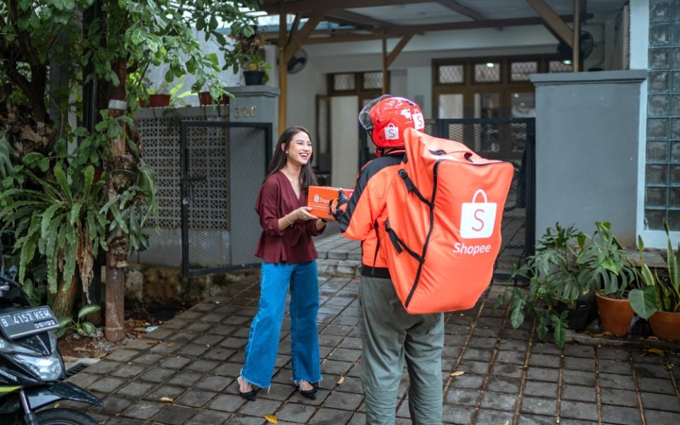 Shopee Malaysia continues to assist local businesses with its development of trendy strategies and solutions. — Picture courtesy of Shopee Malaysia