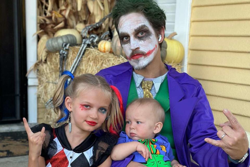 <p>Jason Mewes/ Instagram</p> Jason Mewes with daughter Logan and son Lucien