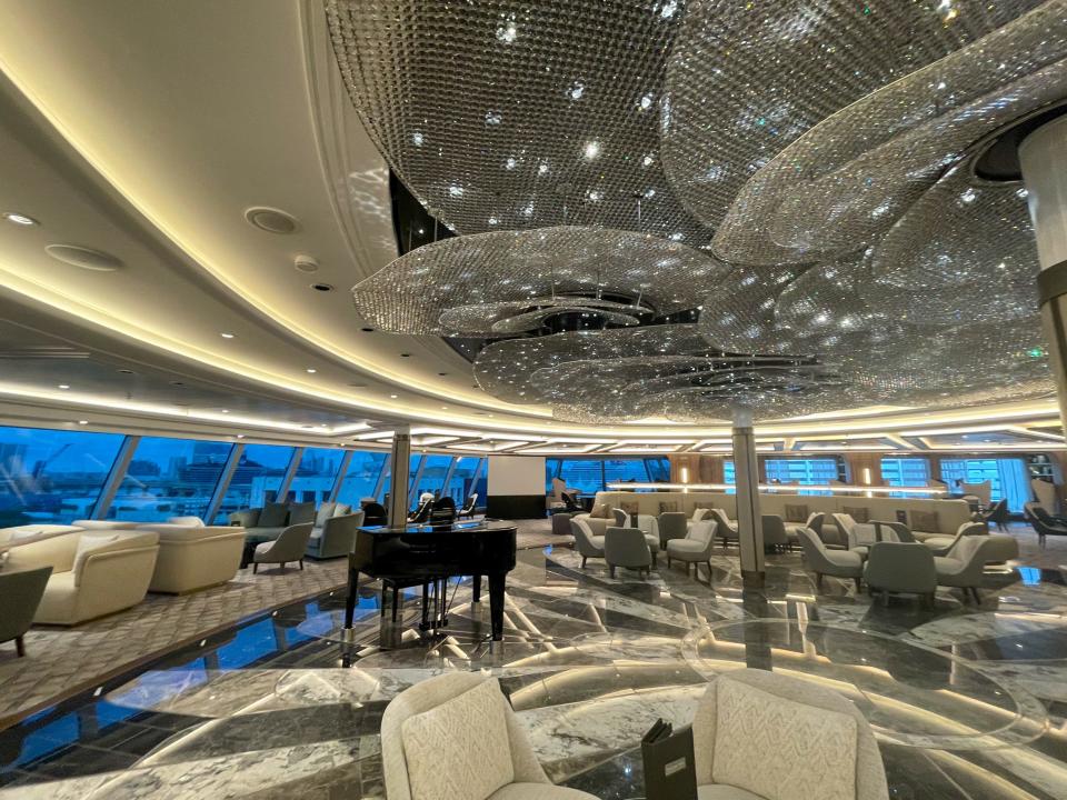 Regent Seven Seas Cruises Grandeur's Observation Lounge surrounded by windows