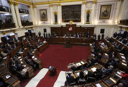 Lawmakers of Peru's opposition-ruled Congress decide whether to remove Peru's President Pedro Pablo Kuczynski from office in Lima, Peru, December 21, 2017. REUTERS/Mariana Bazo