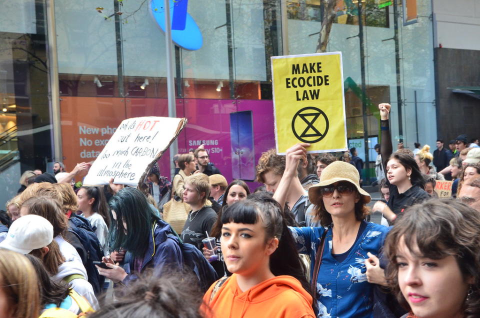 生態滅絕Make ecocide law - Climate Protest at Swanston Street, Melbourne圖片來源：Alpha（CC BY-NC 2.0）