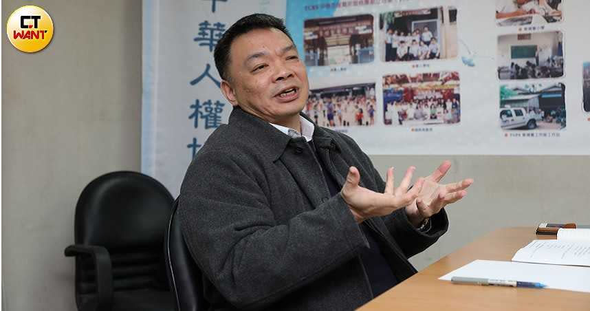 中華人權協會理事長高思權指出，若政府開放健保資料侵犯人權，可能將引起大規模法律訴訟。（圖／張文玠攝）