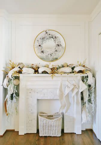 <p><a href="https://thistlewoodfarms.com/17-ways-to-make-last-years-christmas-decor-look-like-new/" data-component="link" data-source="inlineLink" data-type="externalLink" data-ordinal="1">Thistlewood Farms</a></p>