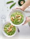 <p>Ajouter de la purée d’épinards ou de petit-pois colore joliment le risotto.</p><p>Découvrir la <a href="https://www.undejeunerdesoleil.com/2021/04/risotto-petits-pois-epinards-crevettes.html" rel="nofollow noopener" target="_blank" data-ylk="slk:recette;elm:context_link;itc:0;sec:content-canvas" class="link ">recette</a></p><br>