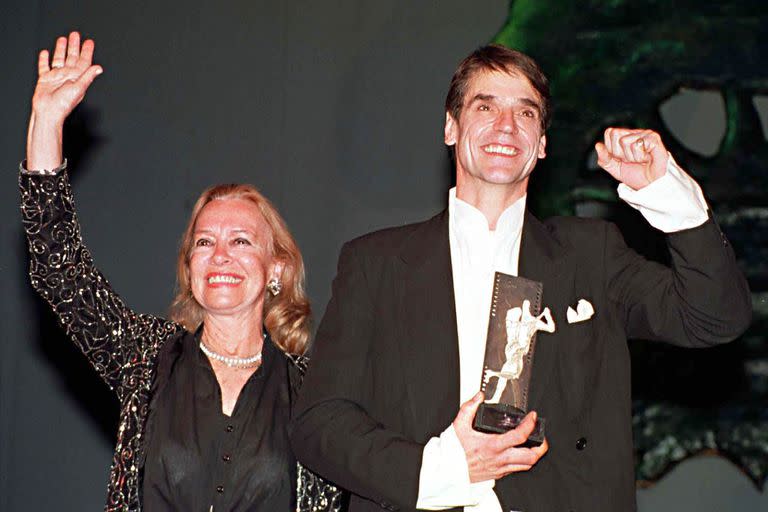 En el festival de Mar del Plata, junto a Jeremy Irons, en 1999