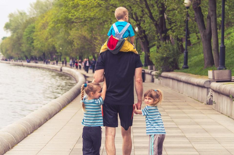 美國有一群關心環境議題的「氣候爸爸」（climate dads）正在崛起。示意圖。照片來源：Vitolda Klein／Unsplash