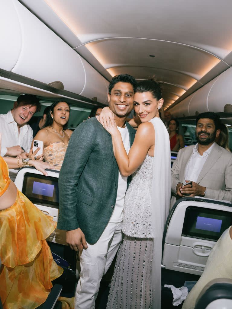 Hammond and Jain’s wedding guests were more than happy to celebrate with them both on and off the plane to Cairo, Egypt. Bottega53