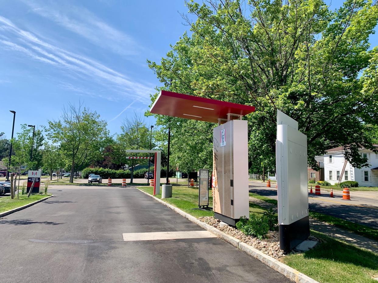 KFC Crystal Bucket drive thru