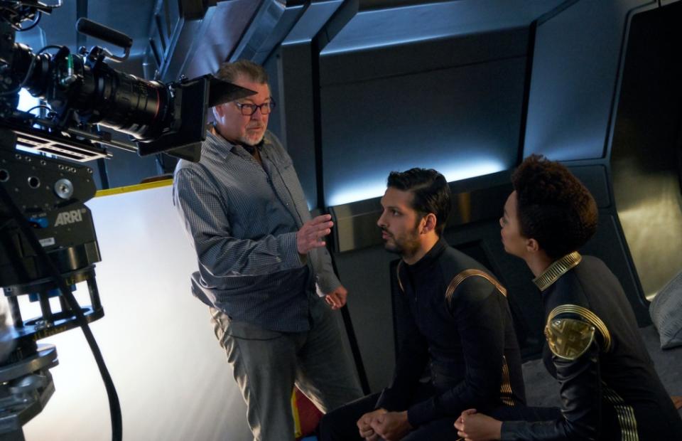"Despite Yourself" -- Episode 110 -- Pictured (l-r): Director, Jonathan Frakes; Shazad Latif as Lieutenant Ash Tyler; Sonequa Martin-Green as First Officer Michael Burnham of the CBS All Access series STAR TREK: DISCOVERY. Photo Cr: Jan Thijs/CBS Ã‚Â© 2017 CBS Interactive. All Rights Reserved.
