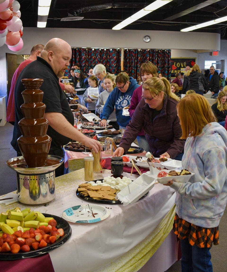 The Chocolate Lovers’ Fest featured a 40-foot chocolate buffet that culminated in a chocolate fountain.