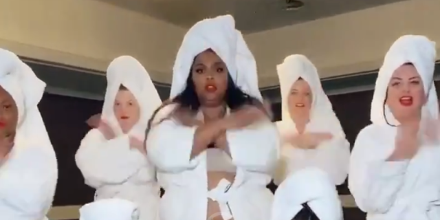 Lizzo Reveals Contents Of Tiny Purse In TikTok Video