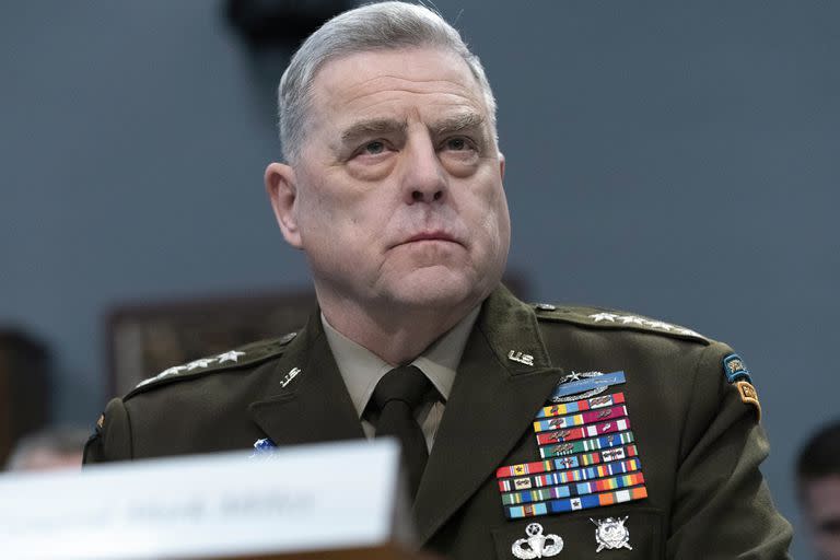 El jefe del Estado Mayor Conjunto de Estados Unidos, Mark Milley, testifica ante la subcomisión de Asignaciones Presupuestarias de la Cámara de Representantes, el 11 de mayo de 2022, en Washington. (AP Foto/Jose Luis Magana, Archivo)