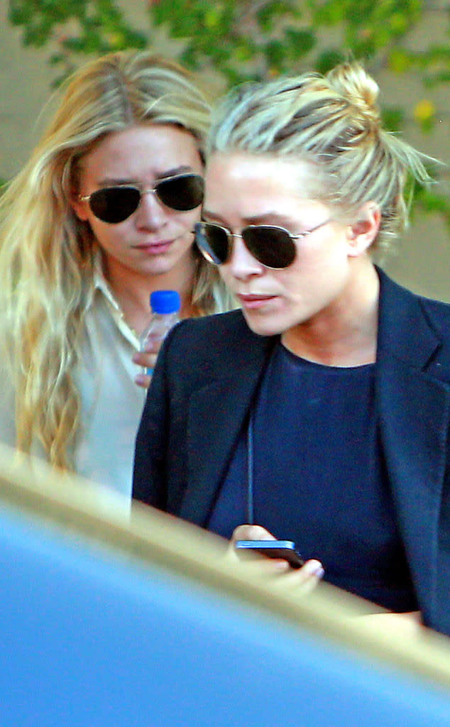 <p><b>Mary Kate and Ashley Olsen</b><br>Before these two beauties turned 21, they were billionaires. Enough said.</p>