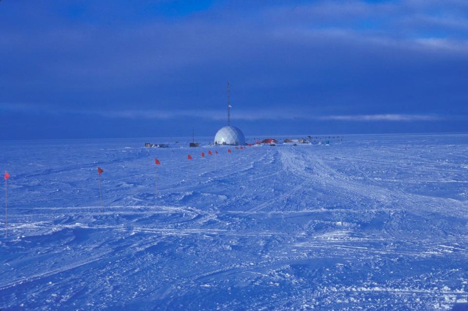 Drilling dome in the Greenland ice sheet