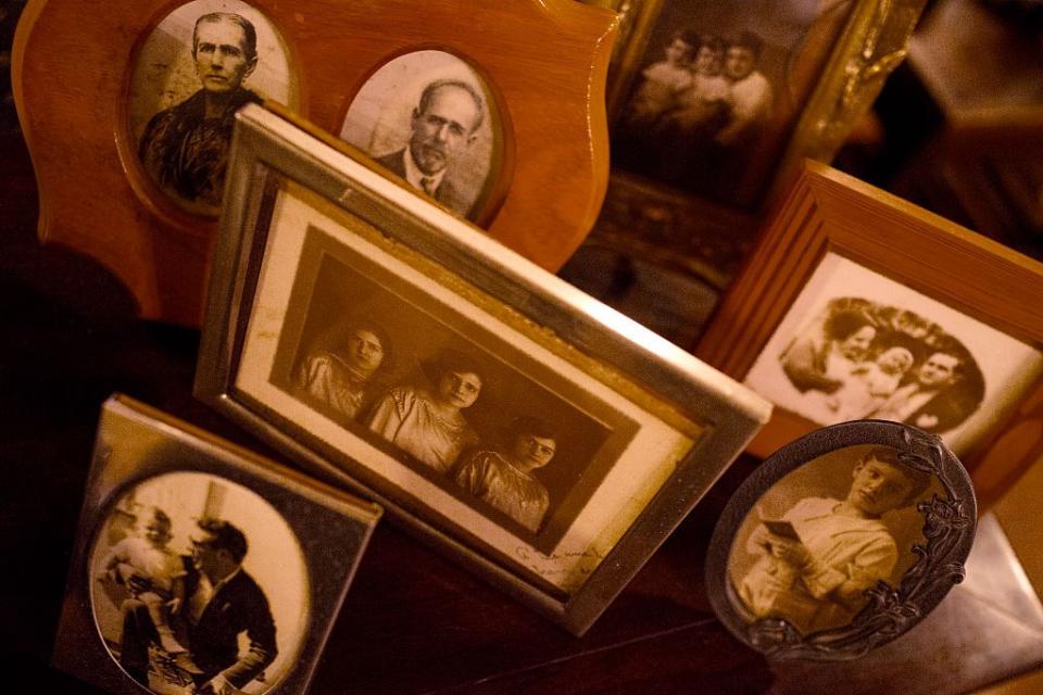 28) Framed Photographs of Family...