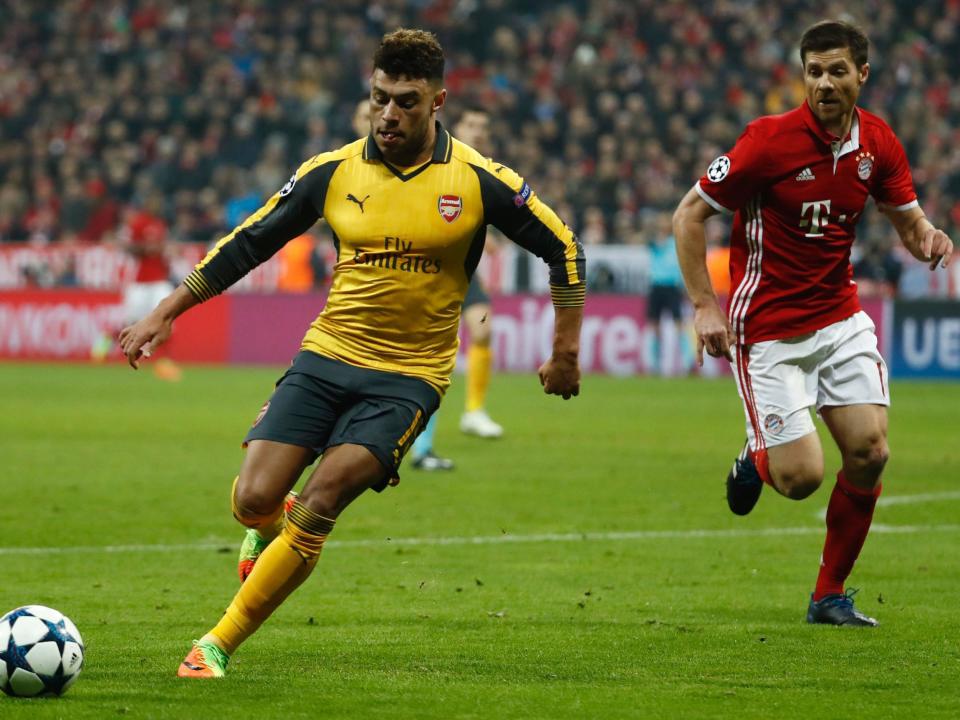 Oxlade-Chamberlain's biggest weakness is being too versatile (AFP/Getty Images)