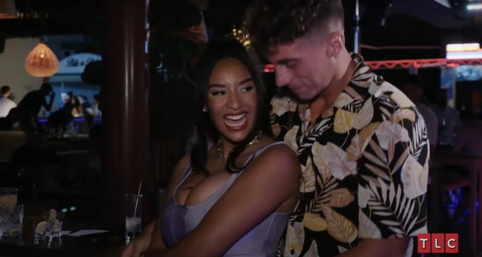 90 Day Fiance's Chantel Everett Has Steamy Makeout Session With Giannis in Greece: ‘Enjoying Myself’