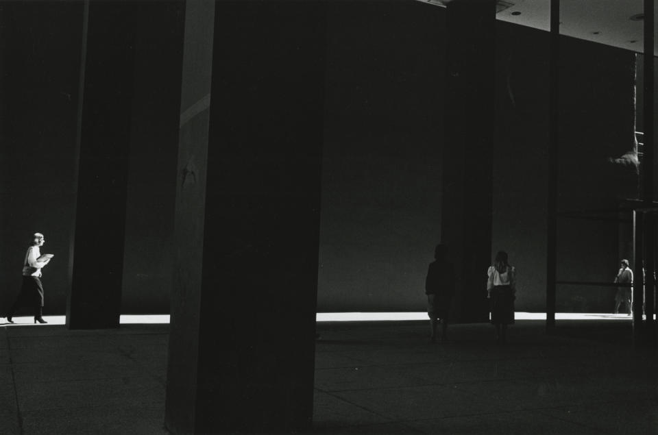<em>City Whispers</em>, 1982 (Photograph © Estate of Ray K. Metzker, Courtesy Howard Greenberg Gallery, New York)