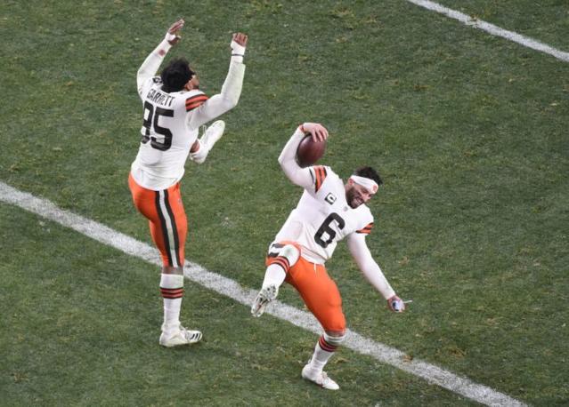 Browns defeat Steelers to end long playoff drought