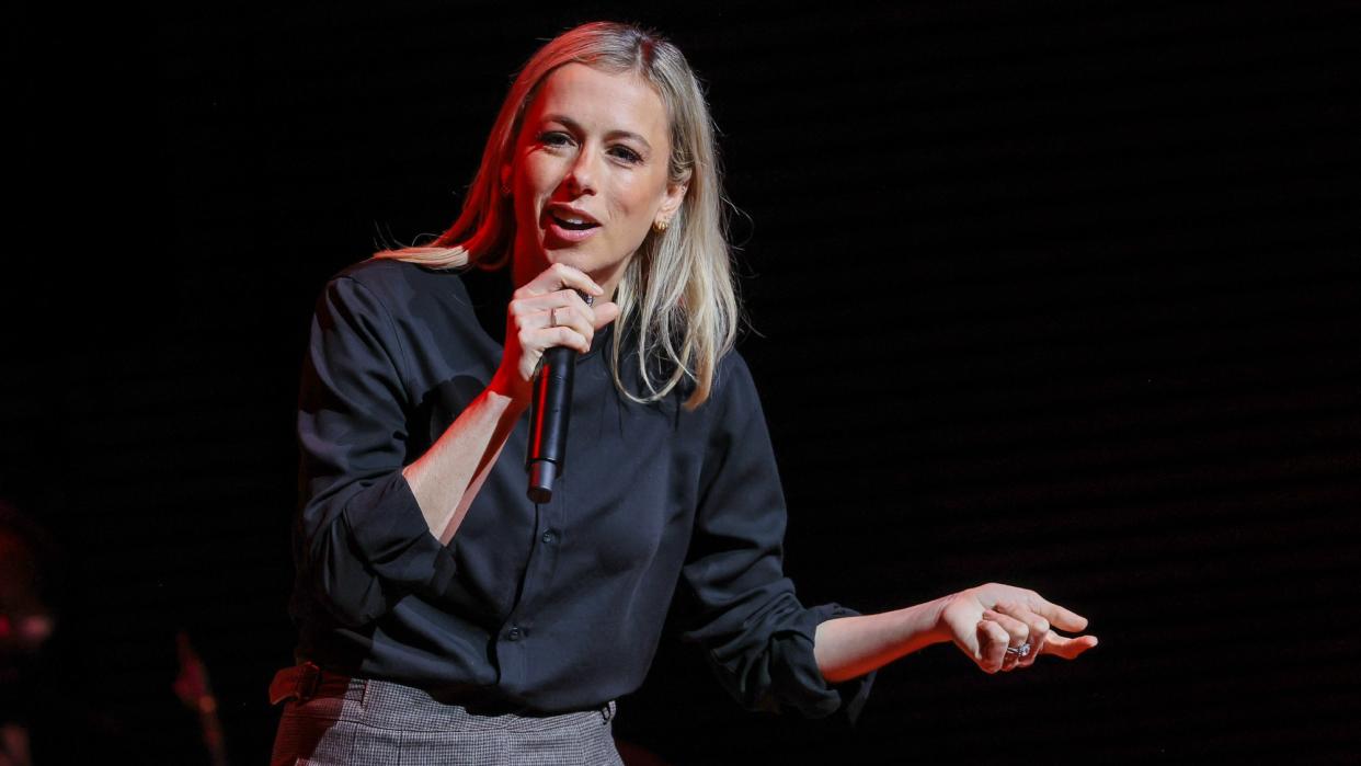  Comedian Iliza Shlesinger performs during the 16th Annual Stand Up For Heroes Benefit. 