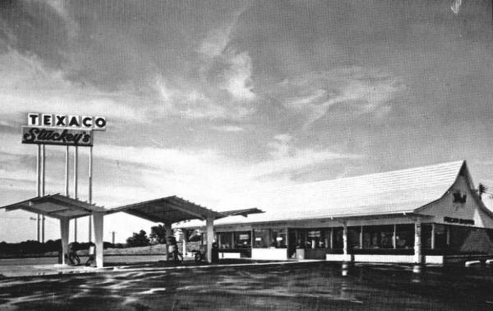 Stucky’s at Yeehaw Junction in 1960.