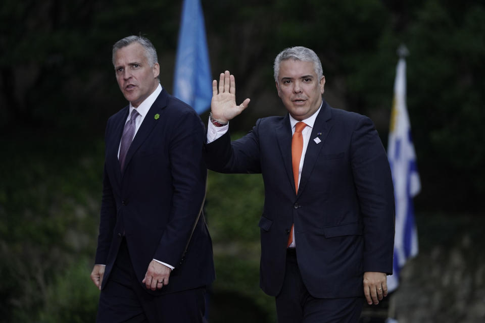 El presidente de Colombia Iván Duque llega a una cena durante la Cumbre de las Américas en Los Angeles el jueves 9 de junio del 2022. (AP Photo/Jae C. Hong)