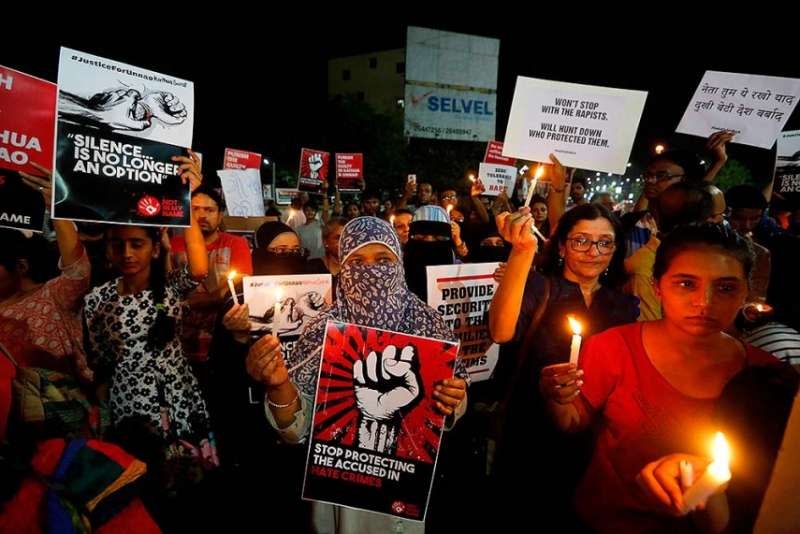 性侵案接二連三發生，印度民眾一次次走上街頭，近年來性侵案的通報率卻有增無減。（AP）