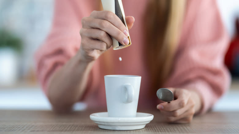 Artificial sweeteners in coffee