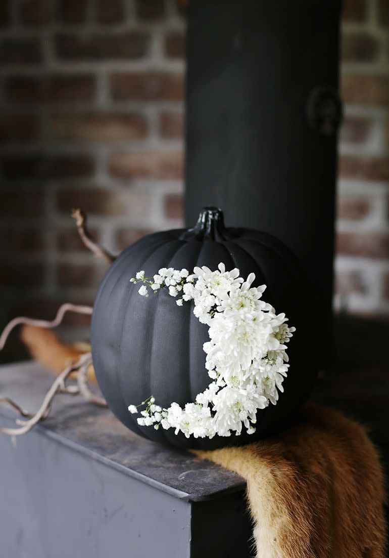 halloween centerpieces floral moon pumpkin