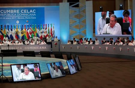 Regional leaders attend a speech of Cuban President Raul Castro during the Community of Latin American and Caribbean States (CELAC) summit in Bavaro, Punta Cana, Dominican Republic, January 25, 2017. REUTERS/Andres Martinez Casares