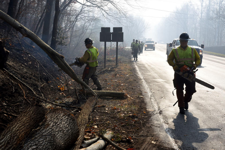 Great Smoky Mountains wildfires ravage Gatlinburg, Tenn.