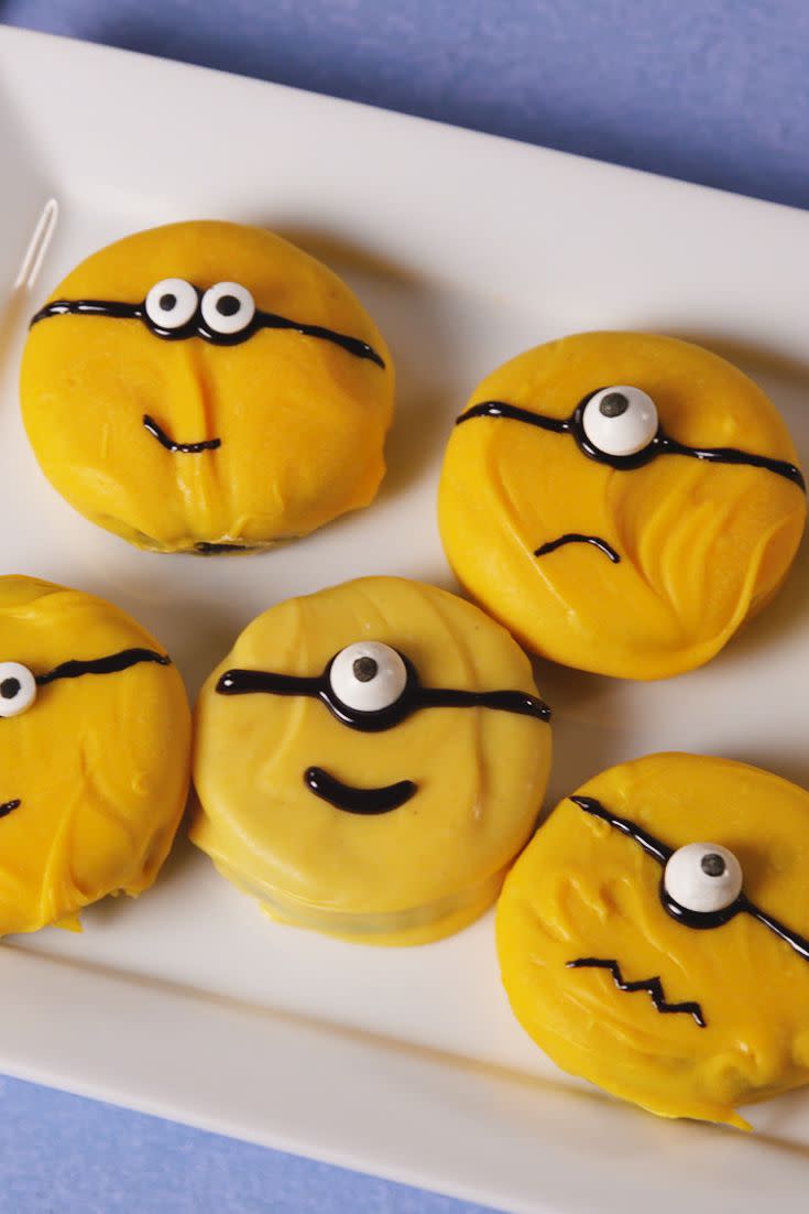 Minion Oreos