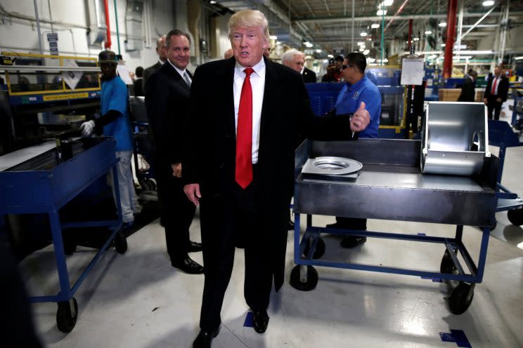 Trump tours a Carrier factory in Indianapolis, Dec. 1, 2016. (Photo: Mike Segar/Reuters)