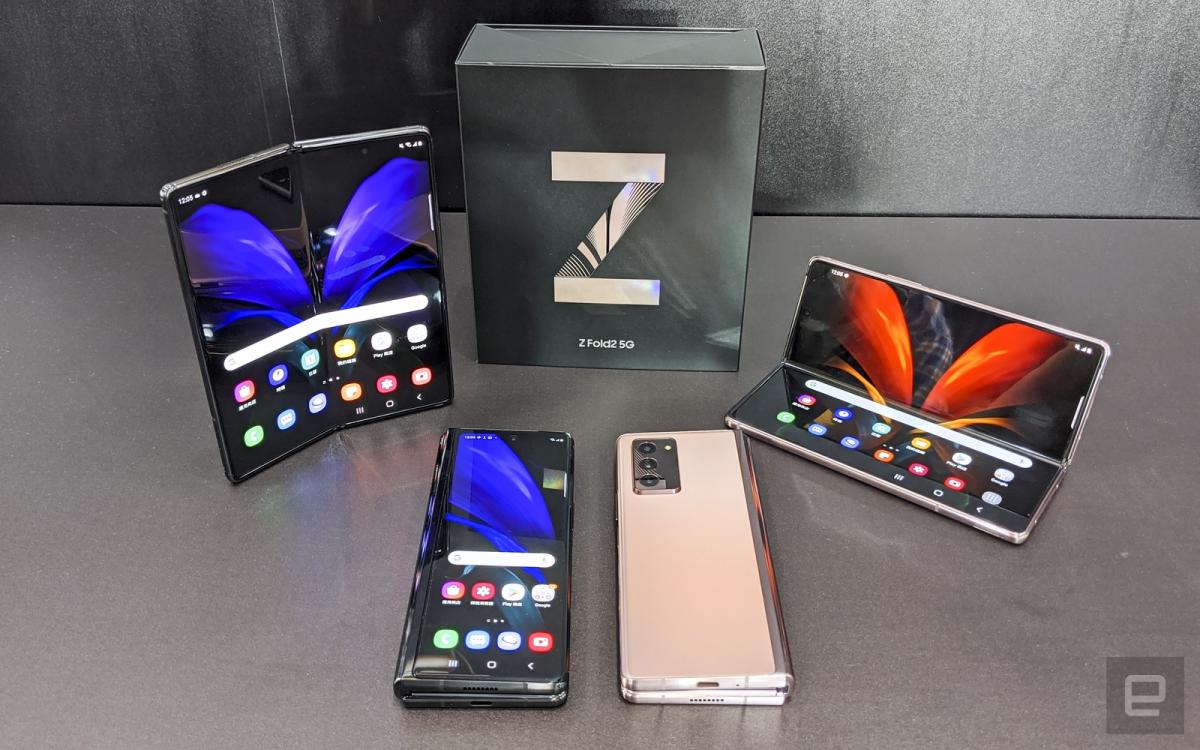 Samsung Galaxy Z Fold 2 動手玩：補足Fold 缺憾的折疊機完整型態