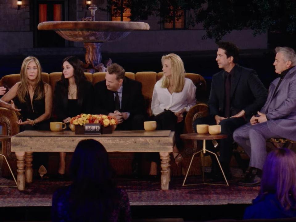 Jennifer Aniston, Courteney Cox, Matthew Perry, Lisa Kudrow, David Schwimmer, and Matt LeBlanc in the ‘Friends’ reunion (YouTube/HBO Max)