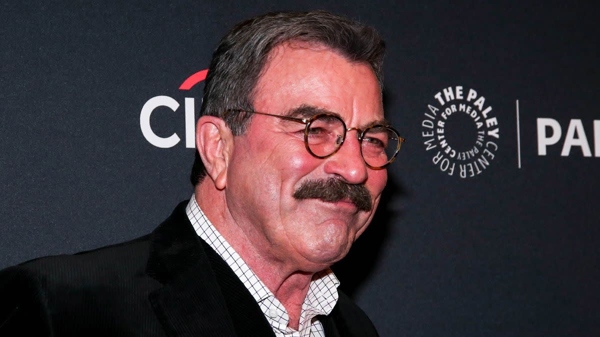 Online users claimed Tom Selleck said the words I refuse to debate gun control with anyone who believes men can have babies. 