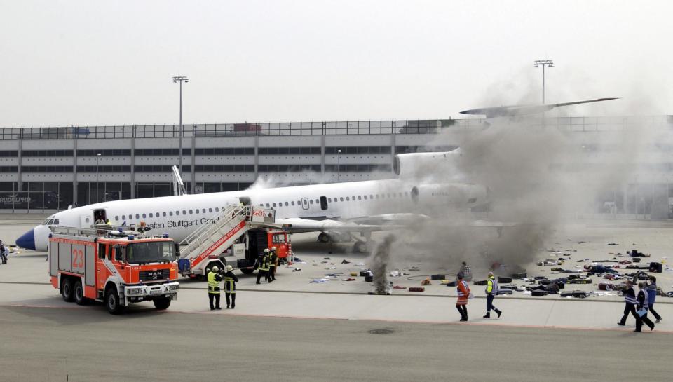 Bei einem Notfall muss es schnell gehen, wie hier bei einer Übung auf dem Flughafen Stuttgart. 