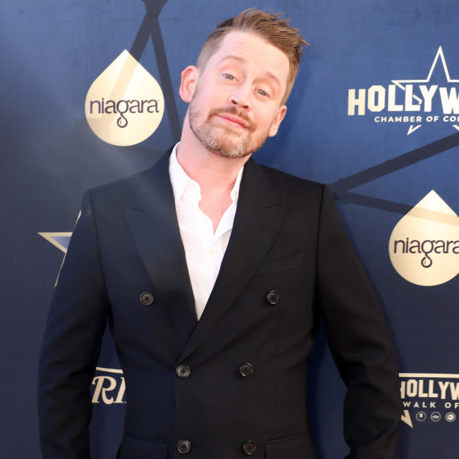 El actor de 44 años será el anfitrión de 'Home Alone: A Nostalgic Night with Macaulay Culkin', una gira por Estados Unidos para celebrar su icónico clásico navideño de 1990, 'Home Alone'. credit:Bang Showbiz