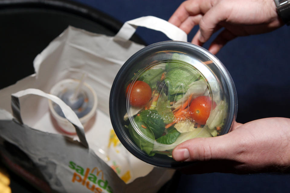 Generic shots of a Salad from a McDonalds restaurant. PRESS ASSOCIATION Photo. Picture date: Monday  November5, 2007.  See PA Story. Photo credit should read: Steve Parsons/PA Wire   (Photo by Steve Parsons - PA Images/PA Images via Getty Images)