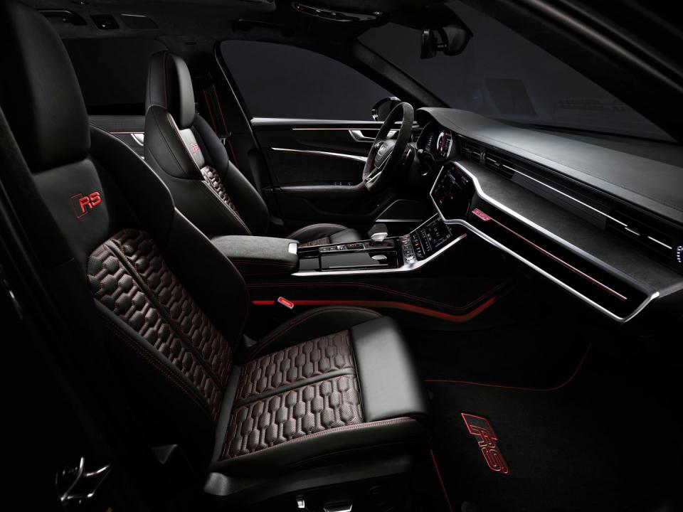 <p>2024 Audi RS6 Avant Performance</p>