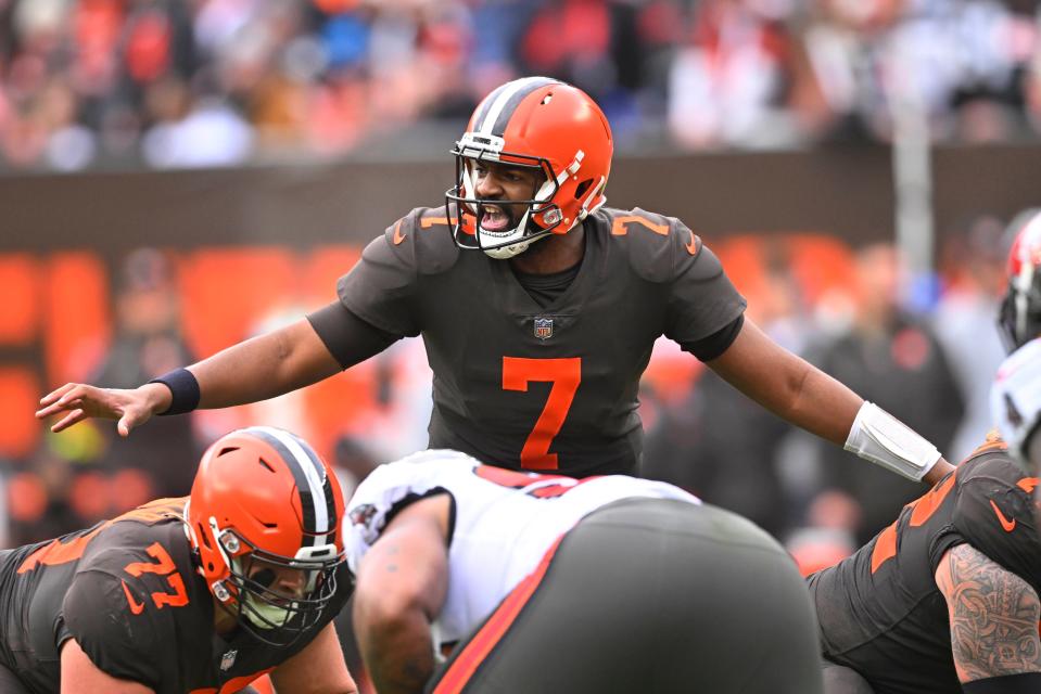 Browns quarterback Jacoby Brissett calls signals during the first half against the Buccaneers in Cleveland, Sunday, Nov. 27, 2022.